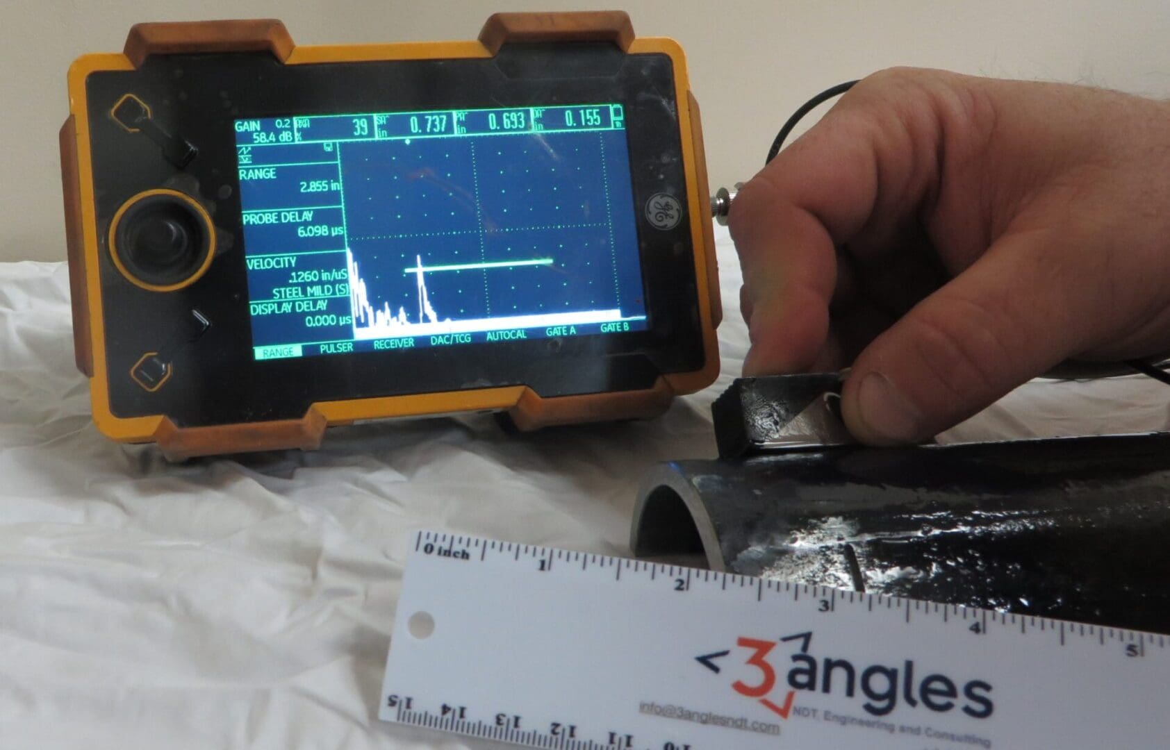 Ultrasonic Testing with a small device and scale
